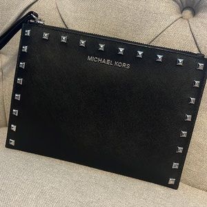 Michael Kors Large Leather Wristlet - Black